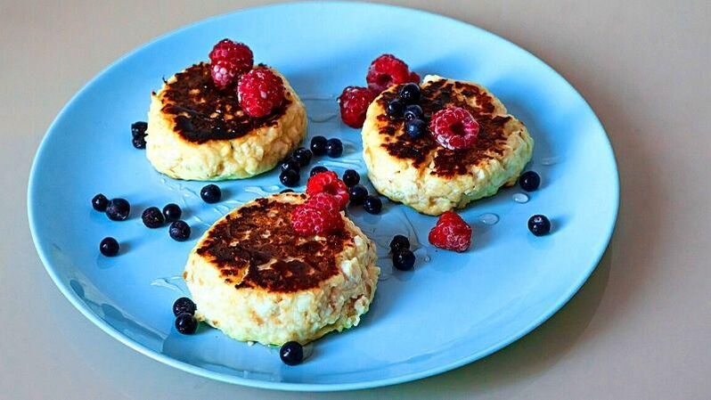 As an exception, you can cook cottage cheese pancakes on the 5th day of the 6 petal diet. 